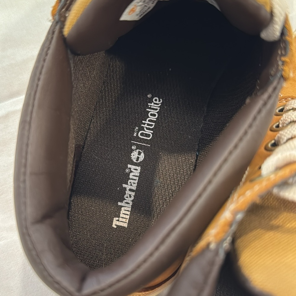 Timberland ankle sneakers size 8. Excellent condition worn once. - Picture 5 of 7